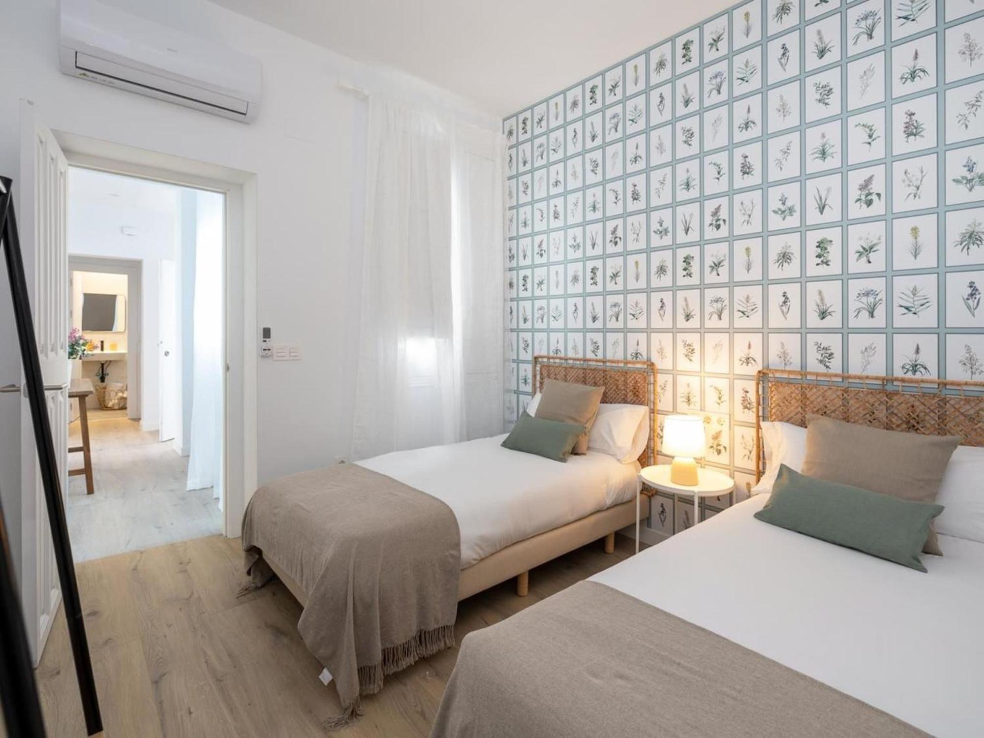 Bright And Elegant Gran Via Apartments กรานาดา ภายนอก รูปภาพ